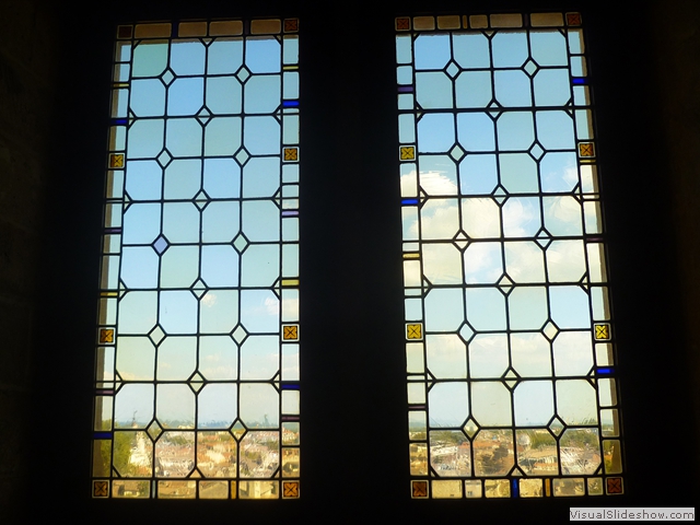 avignon palais windows