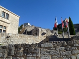 les baux flags2